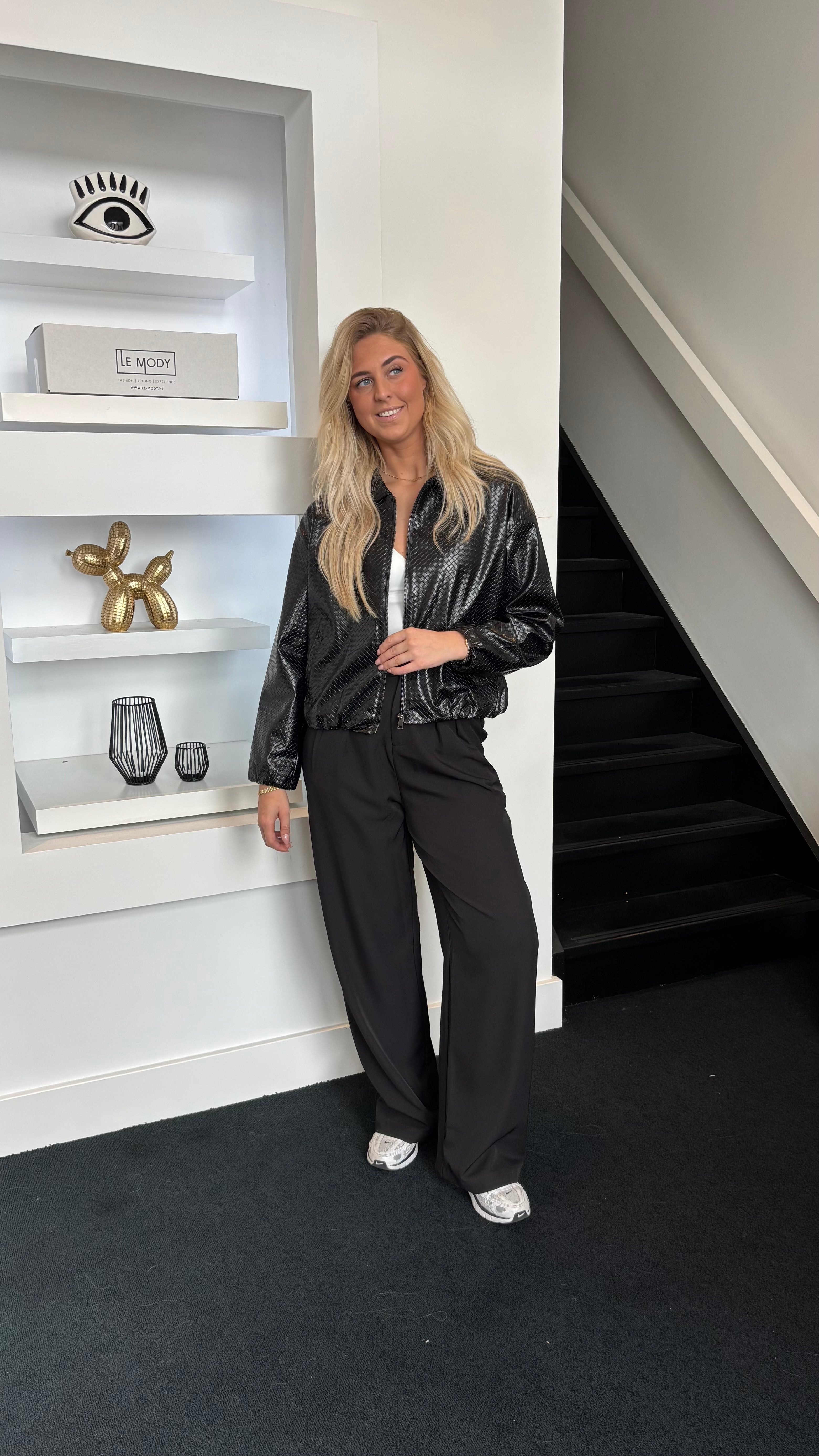 The Signature Row Bomber Black 8380