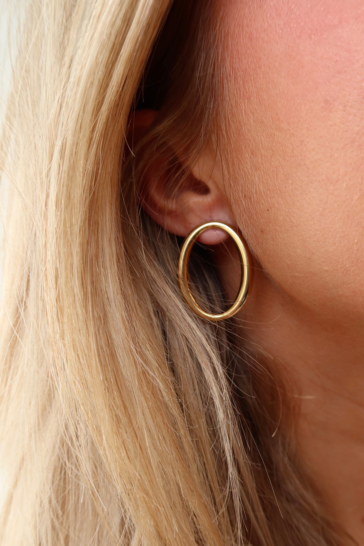 Oval Earrings Gold