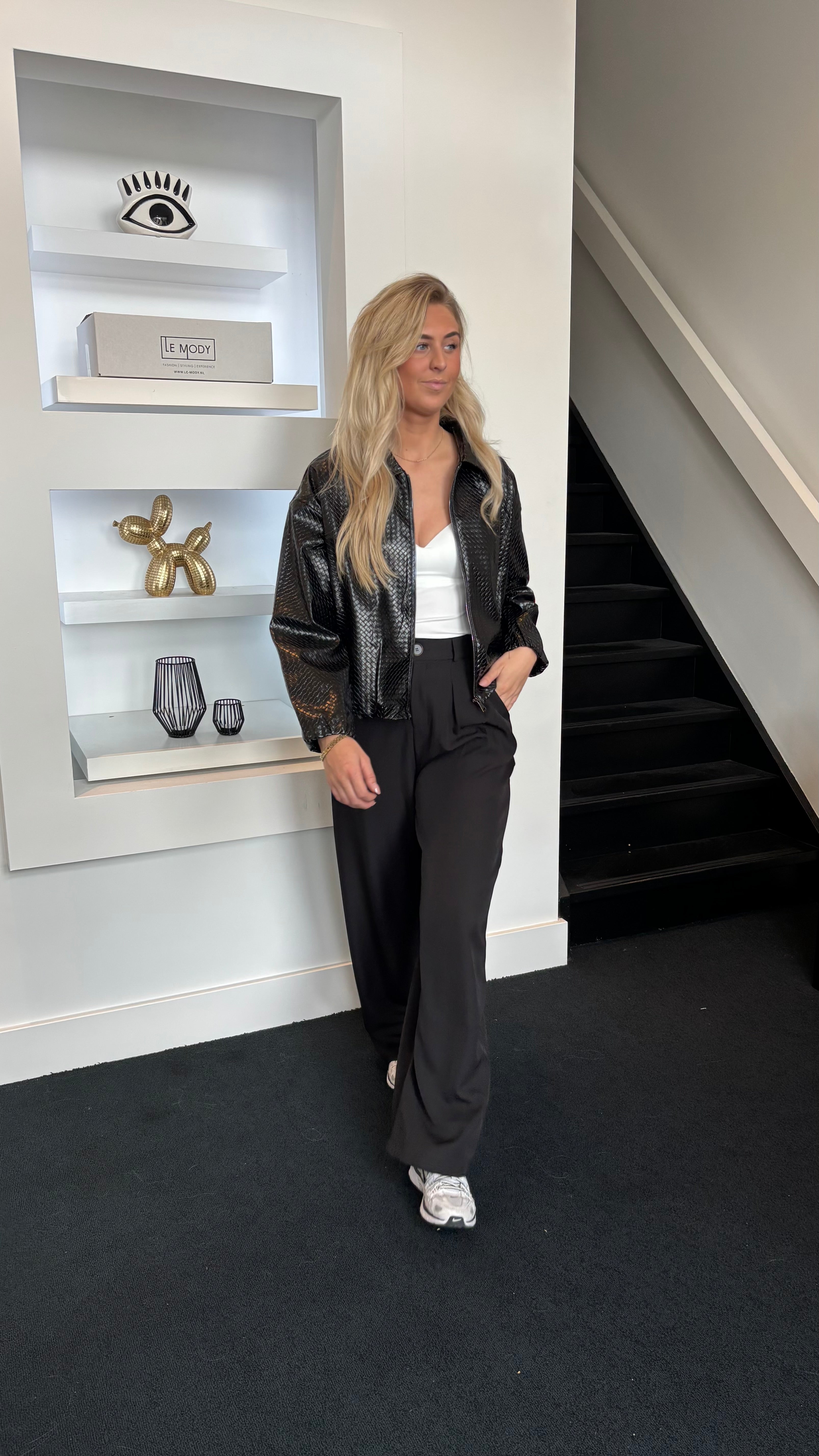 The Signature Row Bomber Black 8380