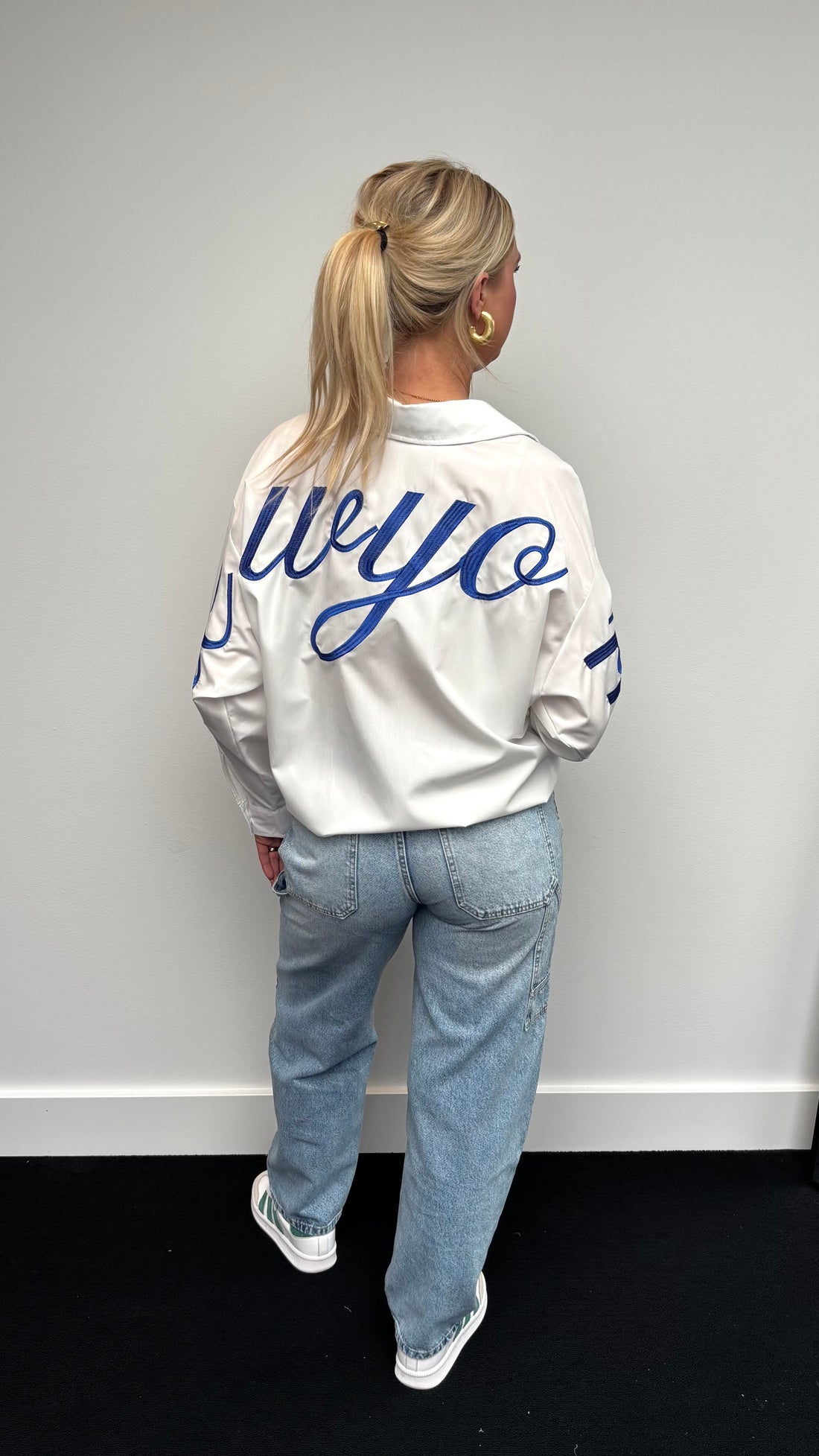 New York Blouse White And Blue 4812