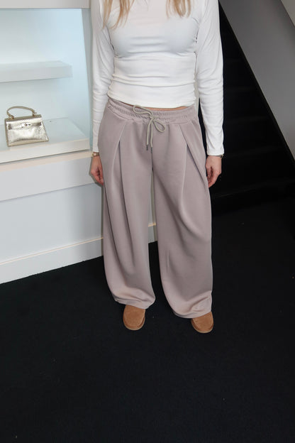 Alix Jogger Taupe (Curvy Girl Approved)