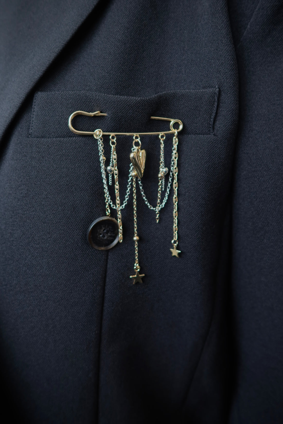 Safety Pin Charm Broche