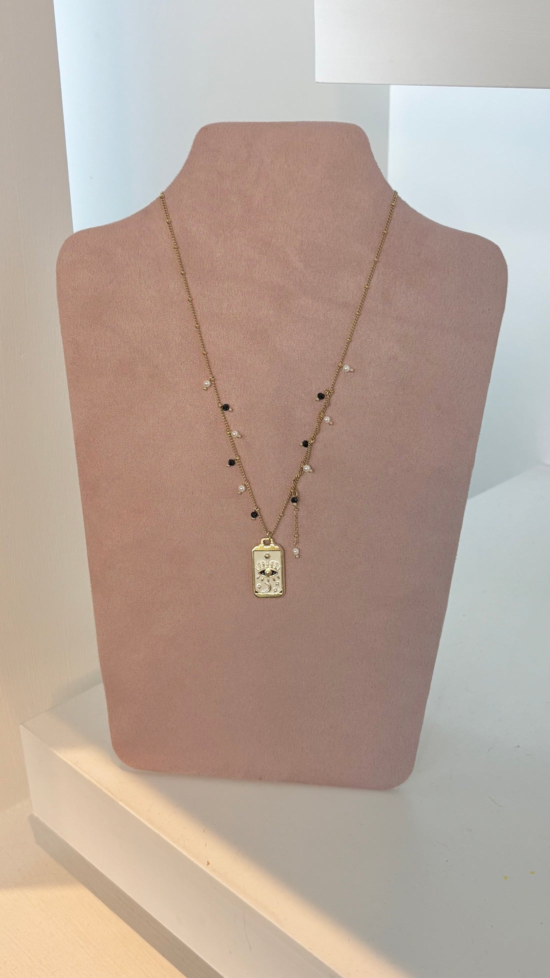 Mystic Eye Necklace Gold