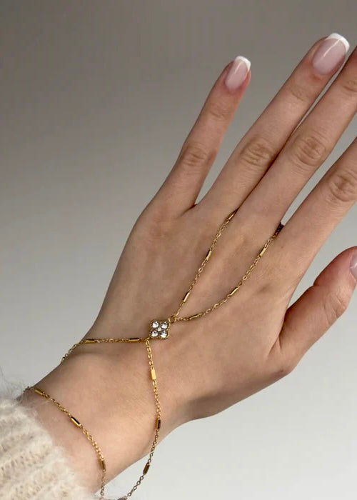 Hand Chain Clover Gold