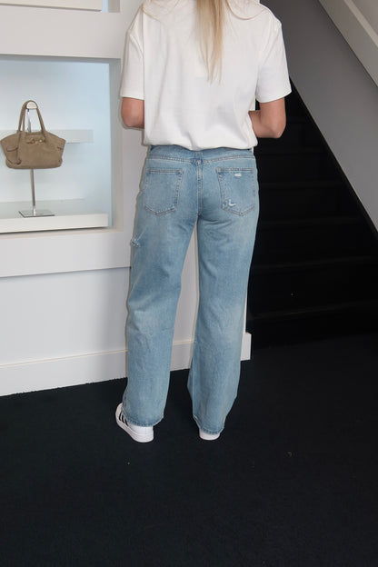 Ripped Mid-Rise Straight Leg Jeans 21423