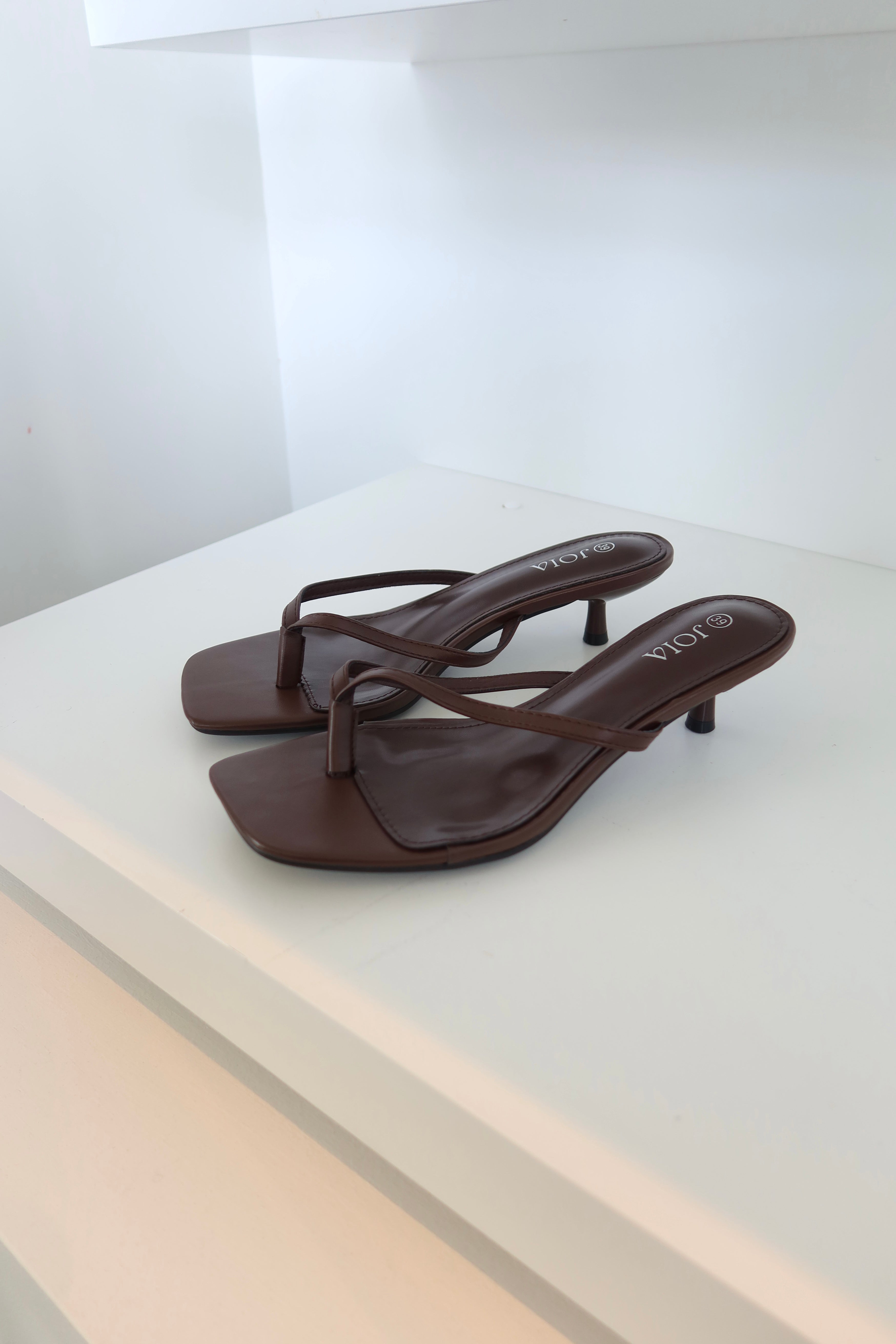 Kitten Heel Brown