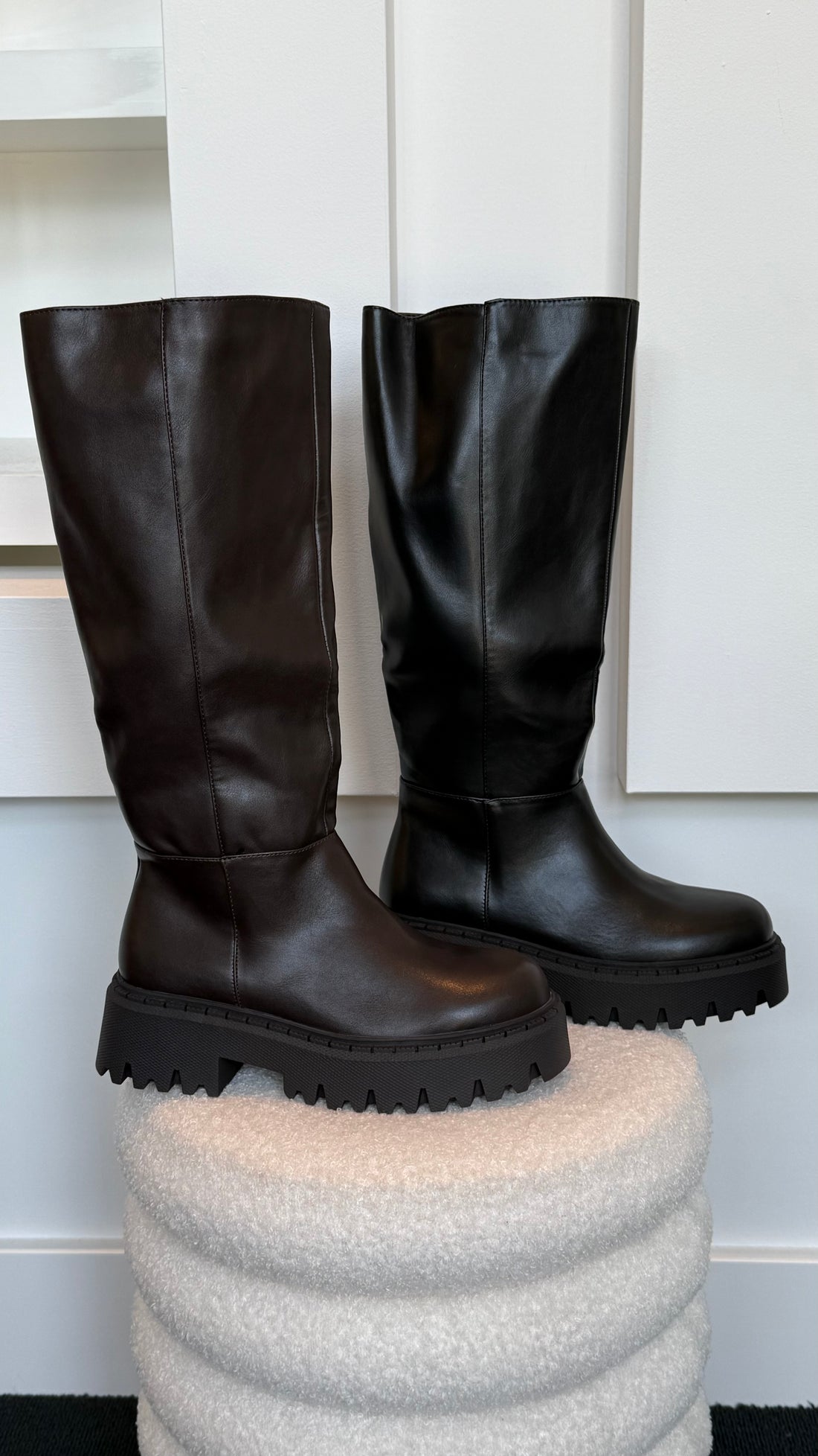 Statement Boots Black