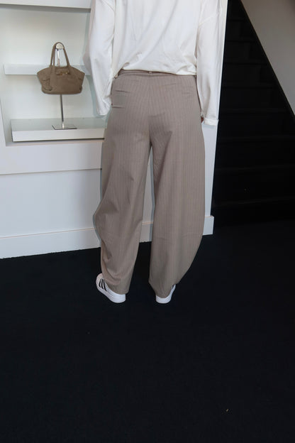 Nina Balloon Fit Pantalon Striped Coffee