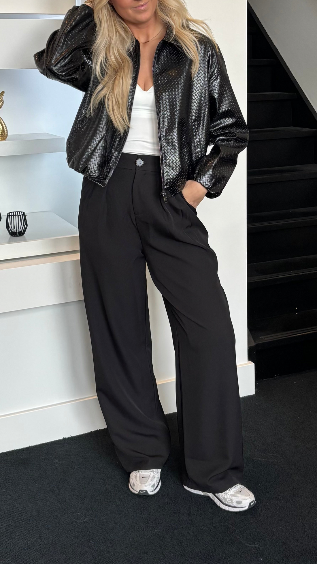 The Signature Row Bomber Black 8380