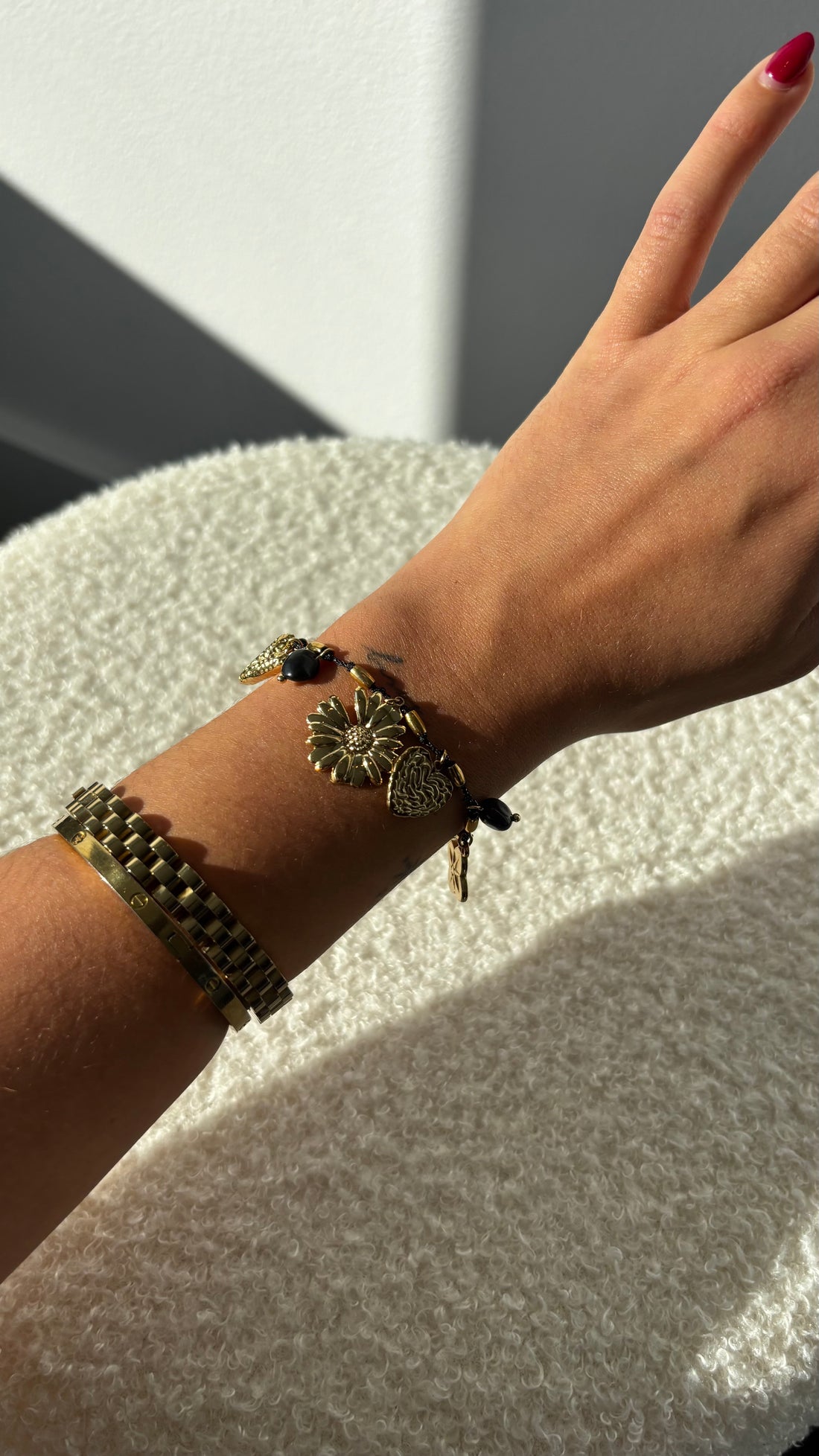 Charms Bracelet Black And Gold