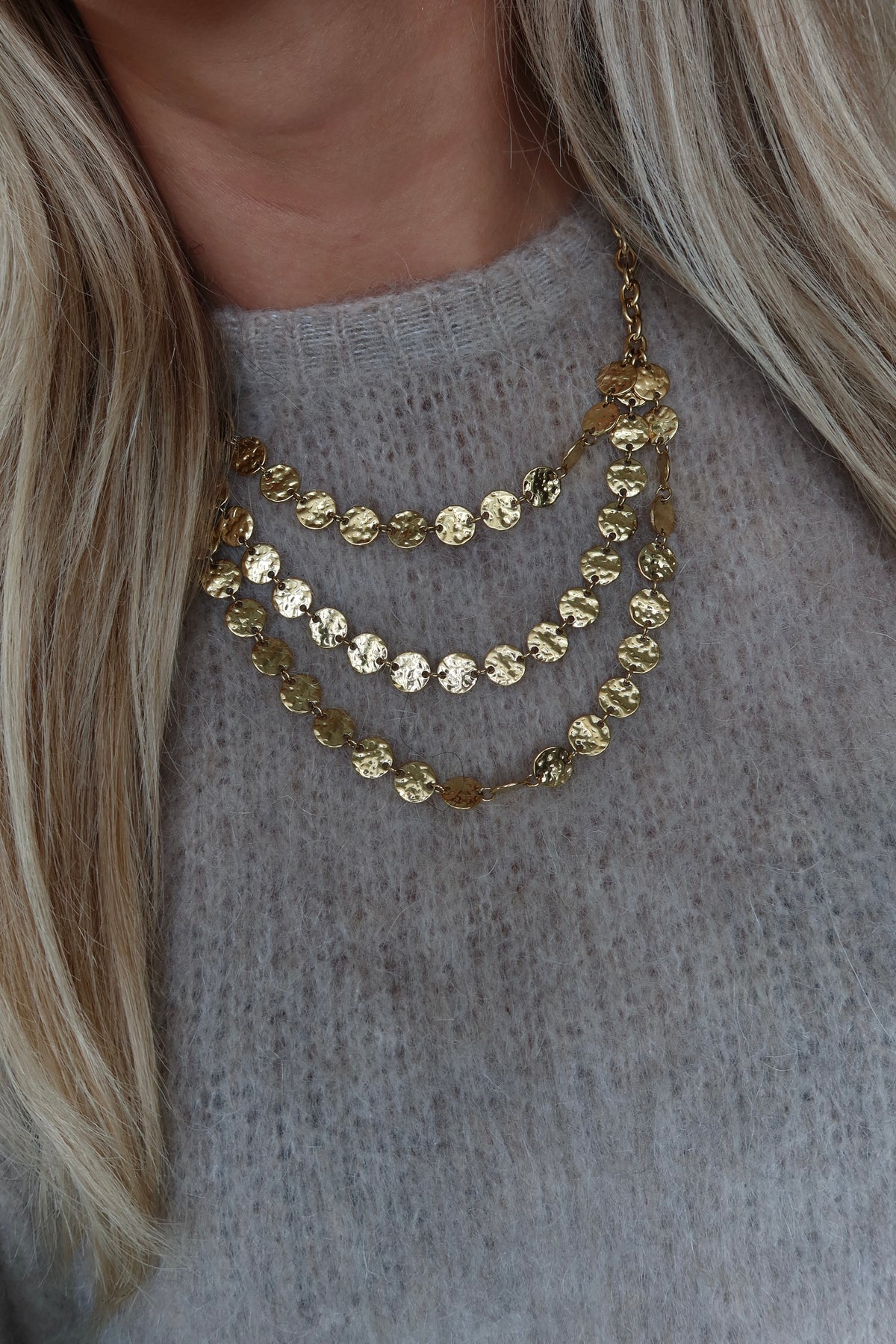 Triple Layered Necklace Gold