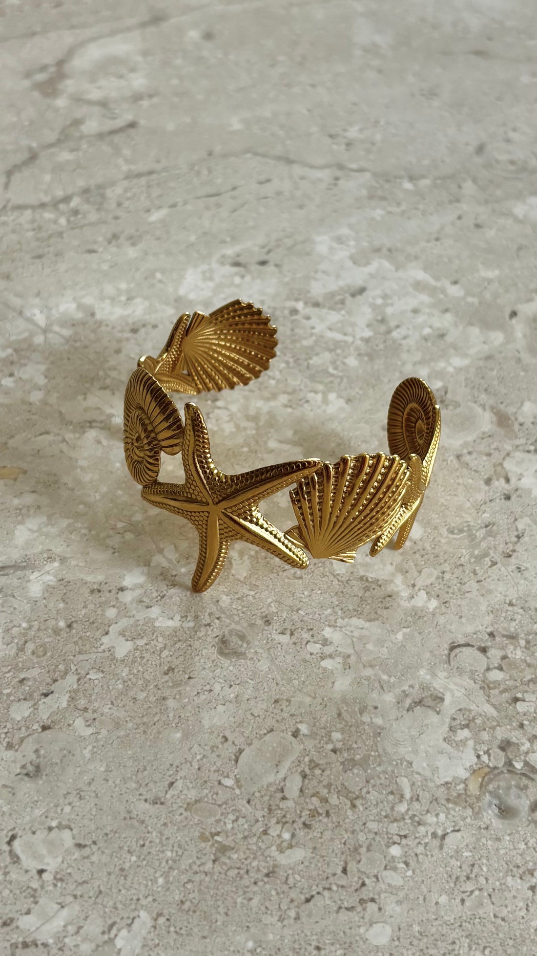 Seashell Bracelet Gold