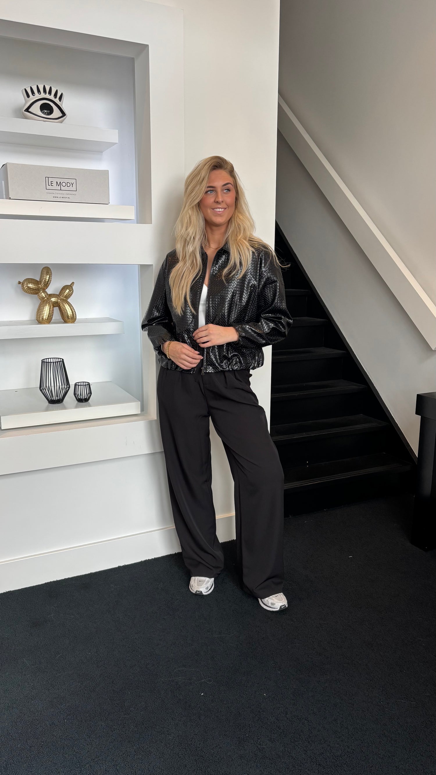 The Signature Row Bomber Black 8380