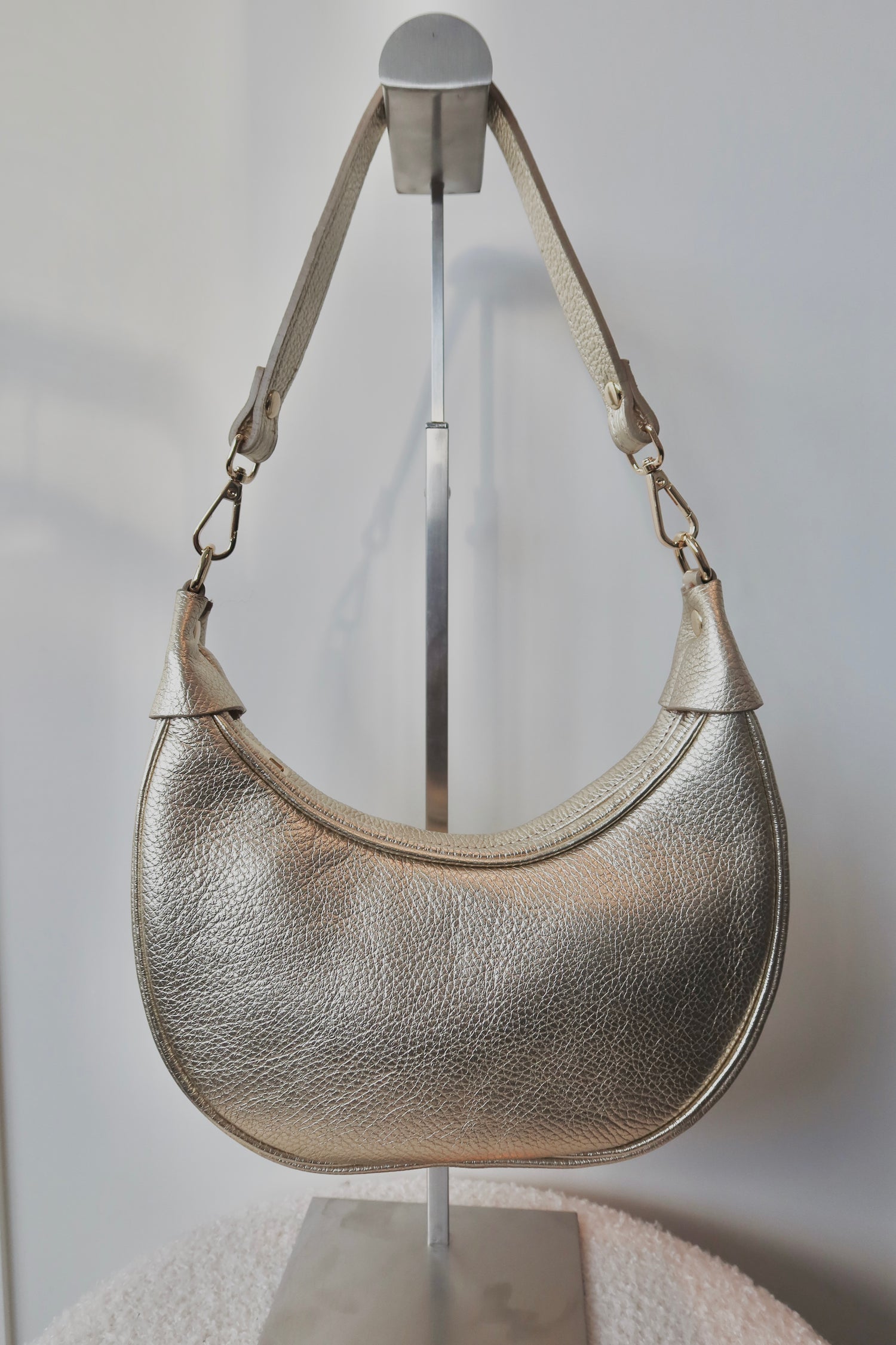 Kyra Moon Bag Gold