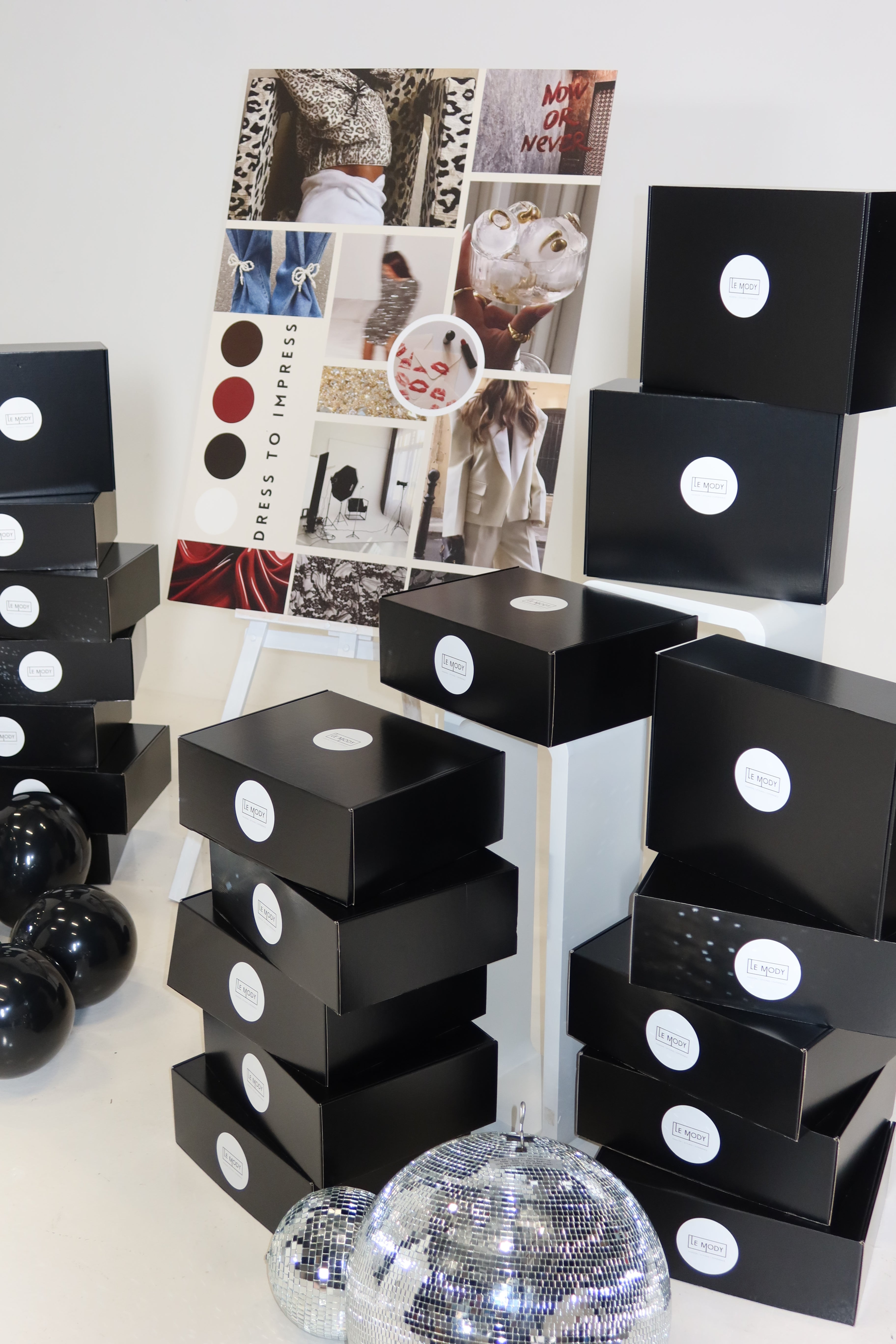 Dress to Impress Box